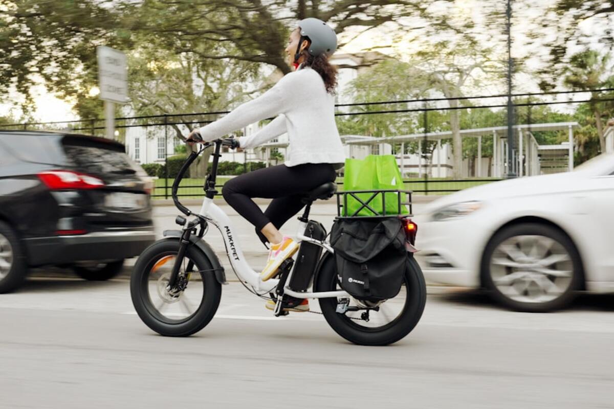 E‑Bike Delivery Riders: Battery Fire and Theft Insurance Explained